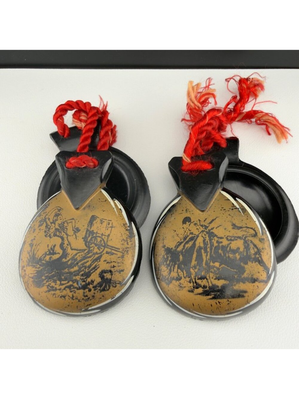 Vintage Spanish Hand Painted Pair Of Castanets Castañuelas Flamenco Percussion